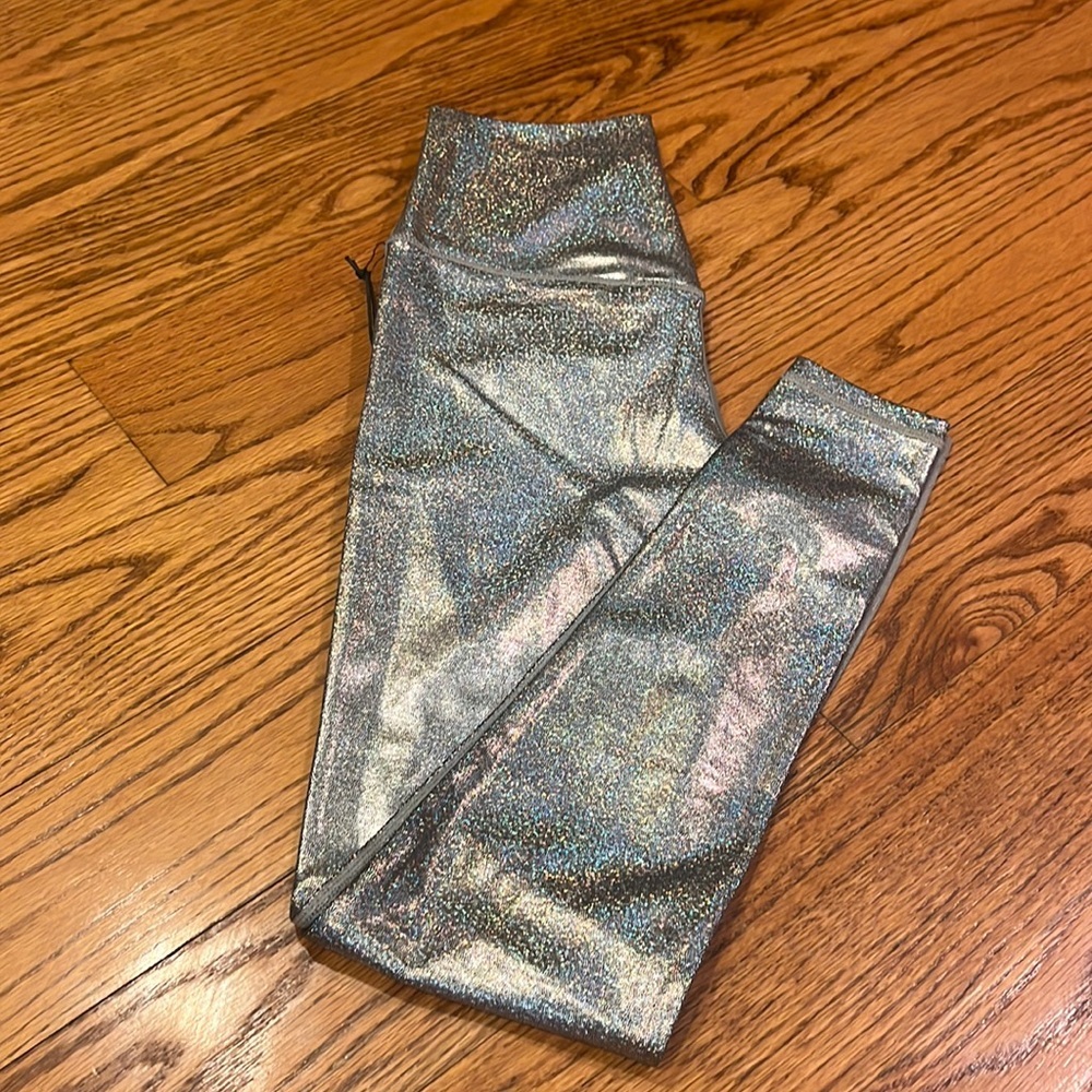 NWT Mono b Woman’s Silver Sparkle Leggings Size S